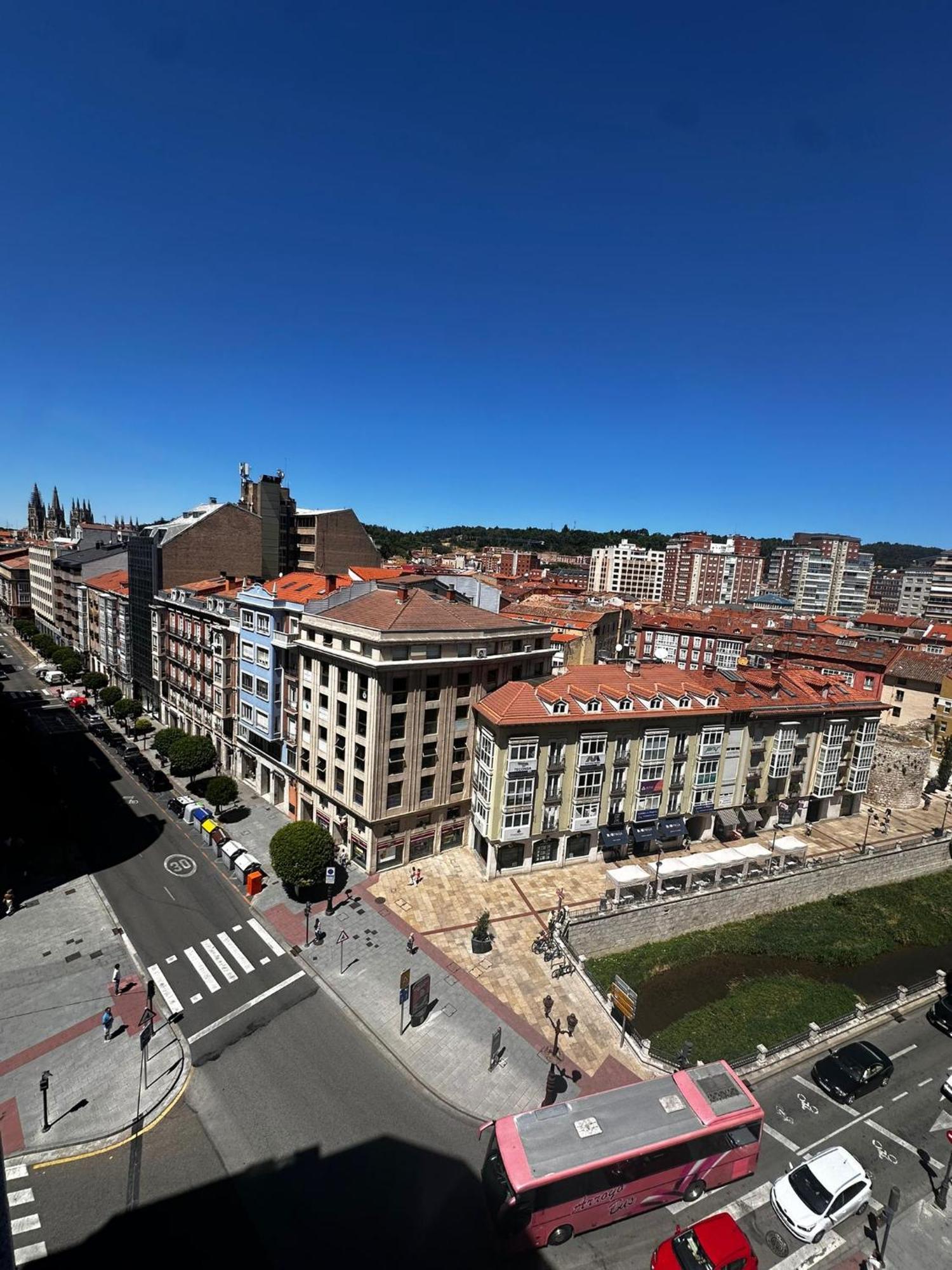 Hostal Atuaire Home En El Centro De Burgo Exteriér fotografie